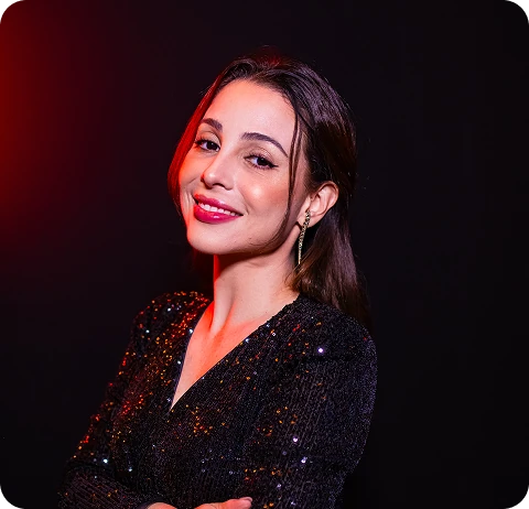 Fotografia de Priscila Zillo Sobral, estrategista digital com mais de 350 projetos que já faturaram mais de R$100 milhões.